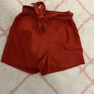 Express tie wait shorts